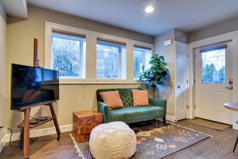 Portland Vacation Rental | Studio | 1BA | Step-Free Access | 520 Sq Ft