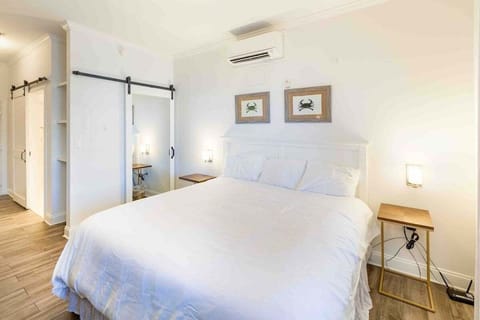 King size bed