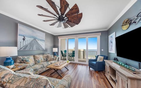 Living room with Gulf view