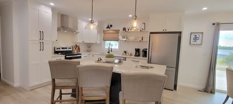 Gourmet Kitchen - Fully appointed with all the essentials!