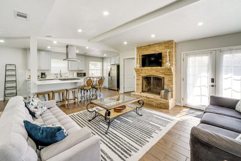 Richardson Vacation Rental | 4BR | 2BA | 1,782 Sq Ft | 1 Minor Step to Enter