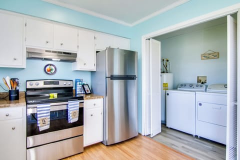 Kitchen | Cooking Basics | Coffee Maker | Washer & Dryer