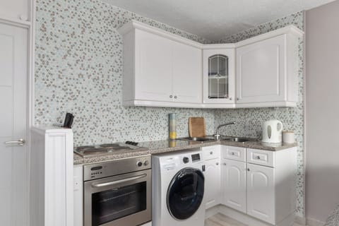 Freshwater Seaside Apartment