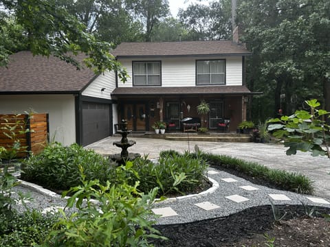 Corner wooded lot just 2 miles from the fun of Town Center. Bathe in our Nature