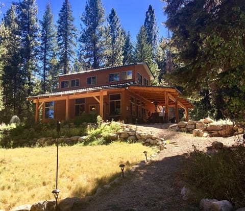 Shadow Pines Cabin - Totally Private - Handicap Accessible