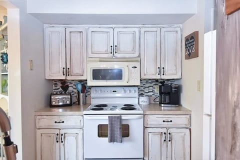 Fully stocked kitchen with Keurig and drip coffee maker & chef's knife set