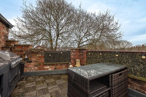 3545873a f402 46df b956 5ad40a6314f9