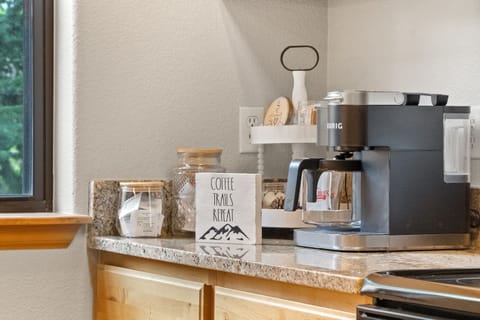 We provide coffee and tea, so you can enjoy a perfect cup of coffee or tea every morning. Our coffee station also comes with creamers and sweeteners, so you can personalize your drink to your liking.