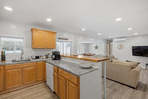Kitchen with dual brew coffee maker (k-cups or carafe)