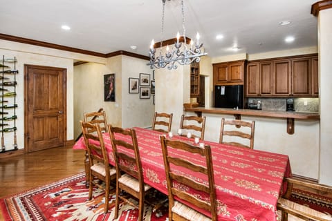Dining Space - Seating for Eight (8)