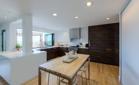 Subzero fridge, Viking range - everything you need for cooking great meals