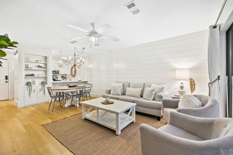 Walk into the great living room with ample seating for all your friends/family. A total of 12 seats in this room, so take your pick! A perfect pad to come home to after a day at the beach or exploring 30A. 
