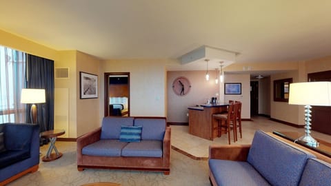 WATERFRONT-TOWER-EAST-SUITE-06022018_111622.jpg