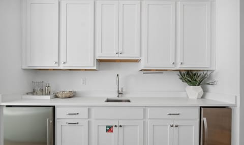 First Floor Entertainment Room Wet Bar