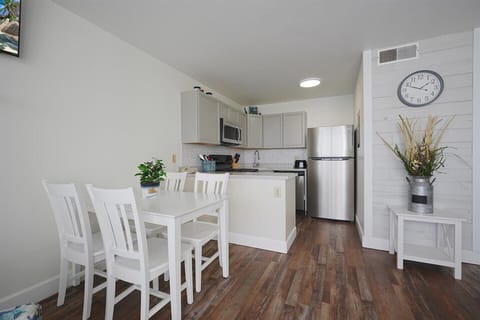 Enough seating for small family!