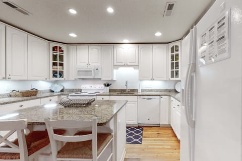 1031-Sparrow-Cottage-06022023_155013