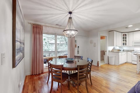 1031-Sparrow-Cottage-06022023_154940