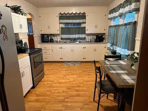 711a0caf 9e6a 497b 83dd 75357145914a