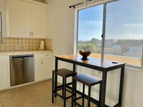 Views of Ocean and downtown. Free Internet.