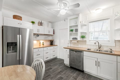 Fully equipped kitchen