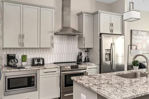 Brand-new steel appliances with everything you need to cook for your group.