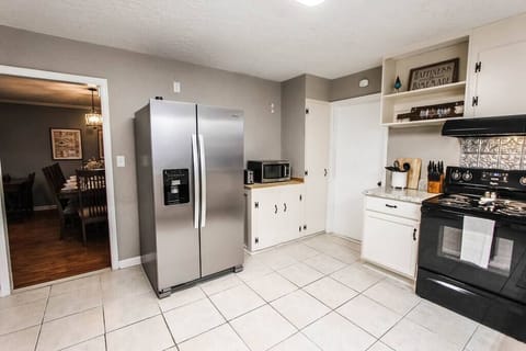 3e51495a-e787-4f52-a417-56c7373c586e