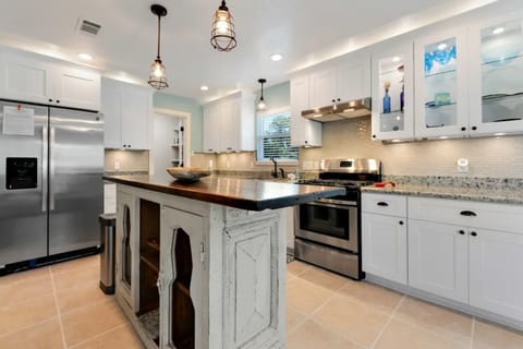 Kitchen with lots of counter space