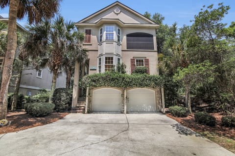 Front of 216 Cordillo Parkway