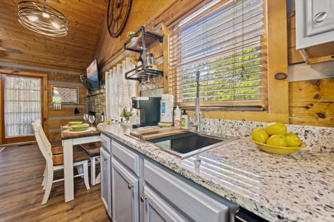 10c9cdad-0bce-47d7-9593-b1181a542605