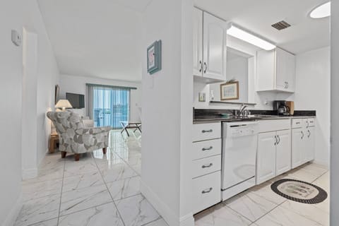 Water Views from every room except Bathroom!