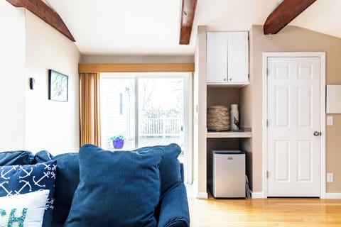 Included small fridge for drinks