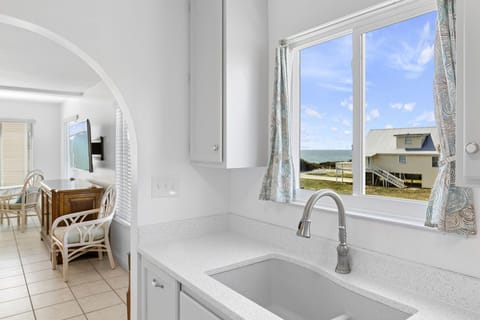 23-Inlet-Beach-Dream-Kitchen-Alt