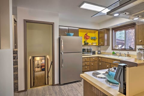 Fully Equipped Kitchen | Coffee Maker | Blender | Toaster | Crockpot