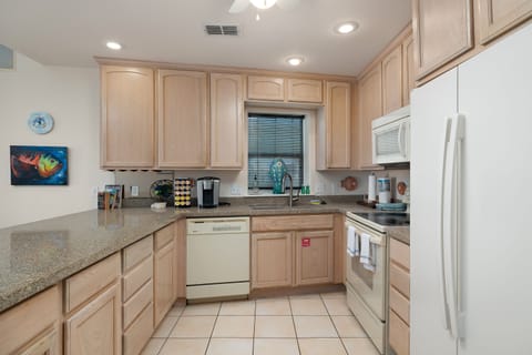 Fully equipped kitchen are essential for preparing your favorite home cooked meals!