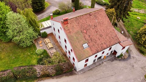 6724A8ED 1BEF 410A 9796 FE10CABEE317