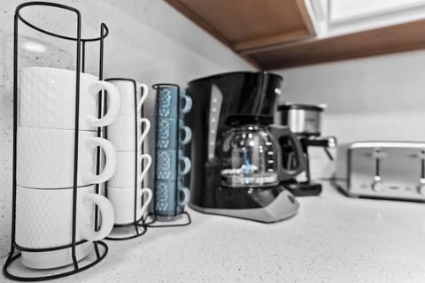 Drip style coffee machine, expresso machine, blender, and toaster