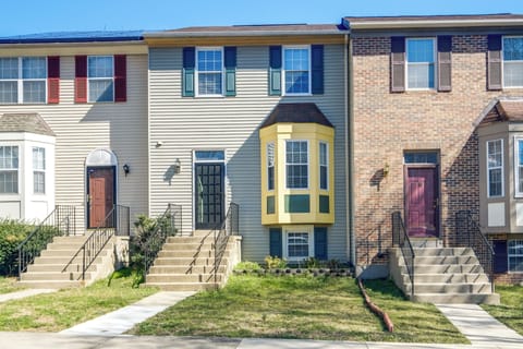 Upper Marlboro Vacation Rental | 4BR | 3.5BA | Steps Required for Access