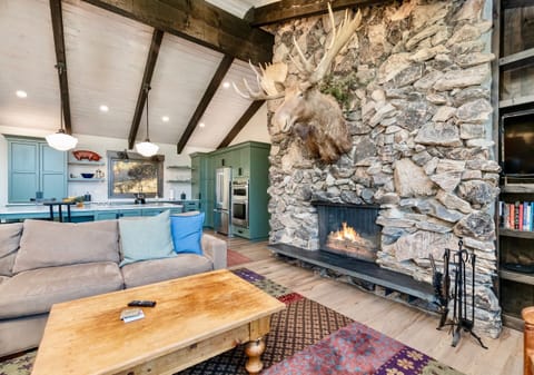 Furniture, Indoors, Living Room, Fireplace, Home Decor