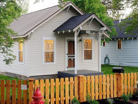 The Sparrow Cottage