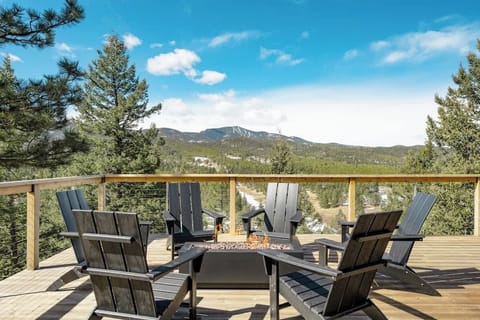 Take in the stars, make forever family memories, and enjoy this secluded view of the area with Mt. Evans in the background - one of Colorado's famous 14'ers.