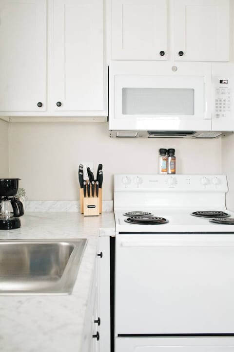Enjoy cooking again in this new kitchen.