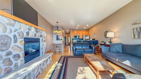 Windsong 610 has a cozy living room with a gas fireplace.