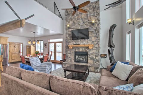 Main floor living area (1)