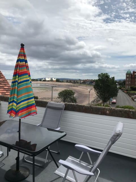 Penthouse Apartment roof terrace