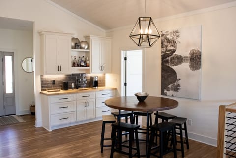 Dining and Coffee / Bar