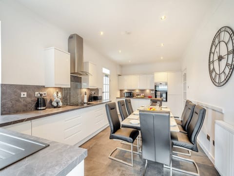 Kitchen/diner | Kerrytonlia Cottage, Kingarth