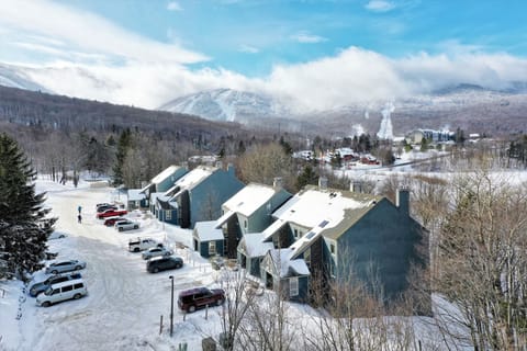 With ski-in ski-out access, the Whiffletree condo complex is very close to the slopes, surrounded by breathtaking views of Killington Mountain and the Vermont landscape.