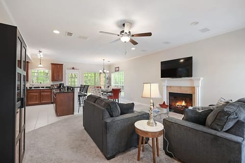 Enjoy everyone`s company with the open floor plan that this home offers