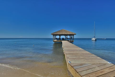 Happy Endings Beach House with private dock, kayaks and more!