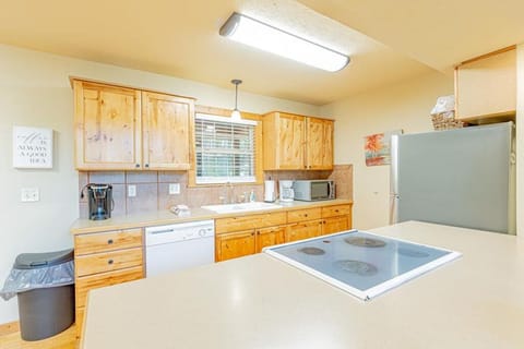 Fully stocked kitchen